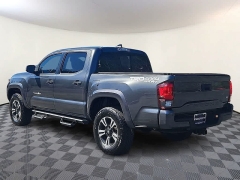 Used 2019  Toyota Tacoma 4WD Double Cab 5' Bed V6 &lpar;Natl&rpar; at CarloanExpress&period;Com near Hampton&comma; VA