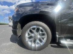 Used 2022  Chevrolet Silverado 1500 4WD Crew Cab 147" Custom at CarloanExpress.Com near Hampton, VA