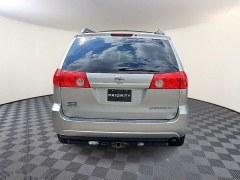 Used 2010  Toyota Sienna 5dr 7-Pass Van XLE FWD &lpar;Natl&rpar; at CarloanExpress&period;Com near Hampton&comma; VA