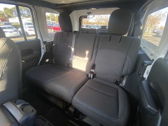 Used 2024  Jeep Wrangler 4xe Rubicon 4x4 at CarloanExpress&period;Com near Hampton&comma; VA