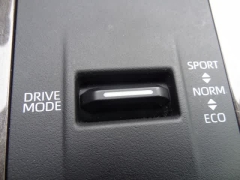 Used 2022  Toyota Highlander Hybrid Platinum AWD at CarloanExpress&period;Com near Hampton&comma; VA