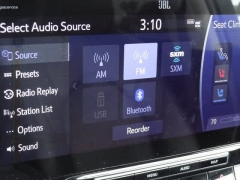 Used 2020  Toyota Highlander AWD (Natl) at CarloanExpress.Com near Hampton, VA