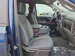 Used 2019  Chevrolet Silverado 1500 4WD Crew Cab 147" LT at CarloanExpress.Com near Hampton, VA