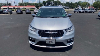 Used 2023  Chrysler Pacifica Hybrid Limited FWD at CarloanExpress.Com near Hampton, VA