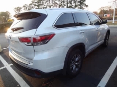 Used 2015  Toyota Highlander 4d SUV AWD XLE at CarloanExpress.Com near Hampton, VA