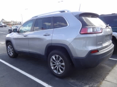 Used 2020  Jeep Cherokee Latitude Plus 4x4 at CarloanExpress&period;Com near Hampton&comma; VA