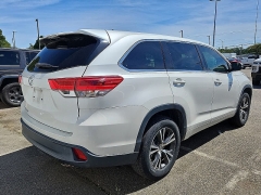 Used 2017  Toyota Highlander 4d SUV FWD LE at CarloanExpress&period;Com near Hampton&comma; VA