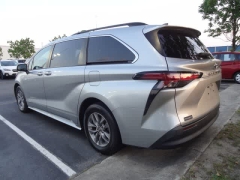 Used 2021  Toyota Sienna LE FWD 8-Passenger at CarloanExpress&period;Com near Hampton&comma; VA