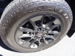 Used 2025  Toyota Tundra 4WD CrewMax 5&period;5' Bed &lpar;Natl&rpar; at CarloanExpress&period;Com near Hampton&comma; VA