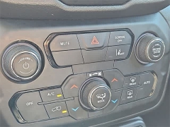 Used 2023  Jeep Renegade Latitude 4x4 at CarloanExpress.Com near Hampton, VA