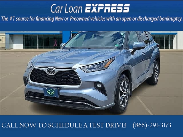 Used 2021  Toyota Highlander XLE AWD at CarloanExpress.Com near Hampton, VA