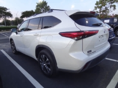 Used 2021  Toyota Highlander XLE AWD at CarloanExpress&period;Com near Hampton&comma; VA