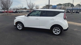 Used 2023  Kia Soul LX IVT at CarloanExpress&period;Com near Hampton&comma; VA