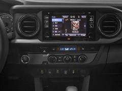 Used 2017  Toyota Tacoma Double Cab 5' Bed V6 4x4 &lpar;Natl&rpar; at CarloanExpress&period;Com near Hampton&comma; VA