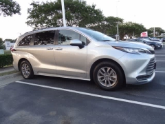 Used 2021  Toyota Sienna LE FWD 8-Passenger at CarloanExpress&period;Com near Hampton&comma; VA