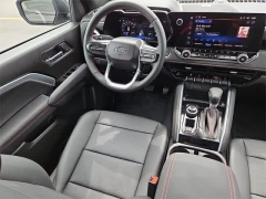 Used 2026  Chevrolet Colorado 4WD Crew Cab Z71 at CarloanExpress.Com near Hampton, VA