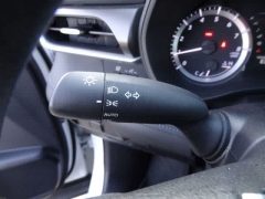 Used 2023  Toyota Highlander FWD &lpar;Natl&rpar; at CarloanExpress&period;Com near Hampton&comma; VA