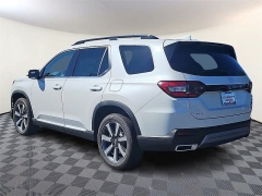 New 2025  Honda Pilot Elite AWD at CarloanExpress.Com near Hampton, VA