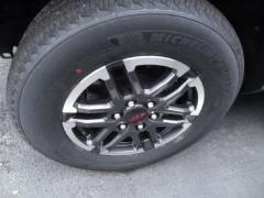 Used 2024  Toyota Tacoma 4WD Double Cab Bed &lpar;Natl&rpar; at CarloanExpress&period;Com near Hampton&comma; VA
