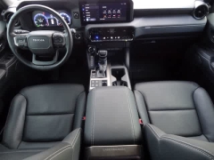 Used 2024  Toyota Land Cruiser 4WD &lpar;Natl&rpar; at CarloanExpress&period;Com near Hampton&comma; VA