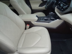 Used 2022  Toyota Highlander Hybrid Platinum AWD at CarloanExpress&period;Com near Hampton&comma; VA