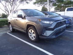 Used 2019  Toyota RAV4 4d SUV FWD LE at CarloanExpress&period;Com near Hampton&comma; VA