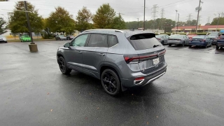 Used 2025  Volkswagen Taos SEL 4MOTION at CarloanExpress.Com near Hampton, VA