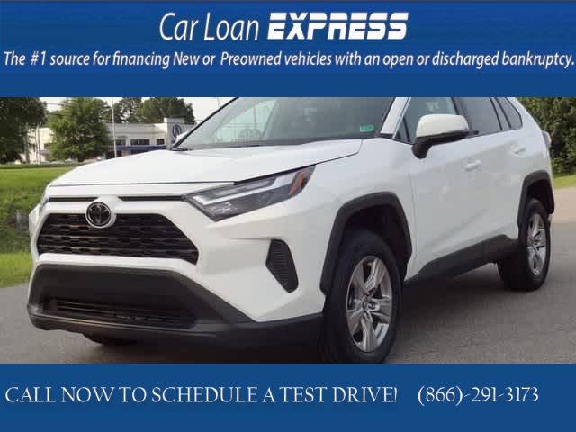 Used 2022  Toyota RAV4 XLE FWD at CarloanExpress.Com near Hampton, VA