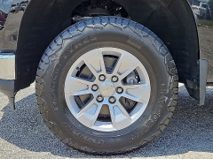 Used 2020  Chevrolet Silverado 1500 4WD Crew Cab 147" LT at CarloanExpress&period;Com near Hampton&comma; VA
