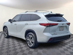 Used 2022  Toyota Highlander XLE AWD at CarloanExpress&period;Com near Hampton&comma; VA