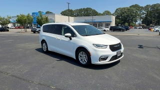 Used 2023  Chrysler Pacifica Touring L FWD at CarloanExpress&period;Com near Hampton&comma; VA