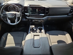 Used 2022  GMC Sierra 1500 4WD Crew Cab 147" Elevation w/3SB at CarloanExpress.Com near Hampton, VA