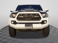 Used 2017  Toyota Tacoma Double Cab 5' Bed V6 4x4 (Natl) at CarloanExpress.Com near Hampton, VA