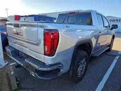 Used 2021  GMC Sierra 1500 4WD Crew Cab 147" SLT at CarloanExpress.Com near Hampton, VA