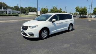 Used 2023  Chrysler Pacifica Touring L FWD at CarloanExpress&period;Com near Hampton&comma; VA