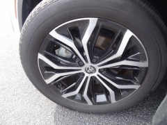 Used 2025  Toyota Crown AWD &lpar;Natl&rpar; at CarloanExpress&period;Com near Hampton&comma; VA