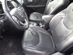 Used 2017  Jeep Cherokee Trailhawk L Plus 4x4 at CarloanExpress&period;Com near Hampton&comma; VA