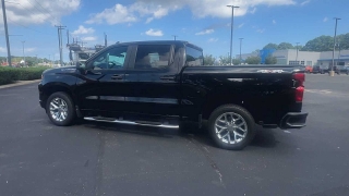 Used 2022  Chevrolet Silverado 1500 4WD Crew Cab 147" Custom at CarloanExpress.Com near Hampton, VA