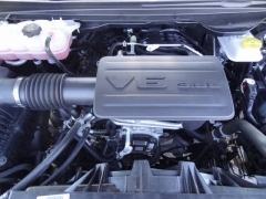 Used 2025  Ram 1500 Big Horn 4x4 Crew Cab 5'7" Box at CarloanExpress.Com near Hampton, VA