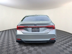 Used 2019  Toyota Avalon Hybrid &lpar;Natl&rpar; at CarloanExpress&period;Com near Hampton&comma; VA