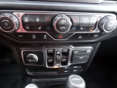 Used 2021  Jeep Gladiator Willys 4x4 at CarloanExpress&period;Com near Hampton&comma; VA