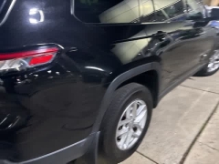 Used 2021  Jeep Grand Cherokee L Laredo 4x4 at CarloanExpress&period;Com near Hampton&comma; VA