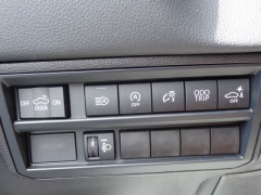 Used 2025  Toyota Tundra 4WD Limited CrewMax 5&period;5ft Bed at CarloanExpress&period;Com near Hampton&comma; VA