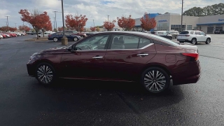 Used 2024  Nissan Altima 2.5 SV Sedan at CarloanExpress.Com near Hampton, VA