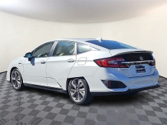 Used 2019  Honda Clarity Plug-In Hybrid 4d Sedan at CarloanExpress.Com near Hampton, VA