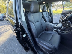 Used 2025  Subaru Ascent Onyx Edition Touring 7-Passenger at CarloanExpress.Com near Hampton, VA