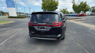 Used 2025  Chrysler Pacifica Select FWD at CarloanExpress&period;Com near Hampton&comma; VA
