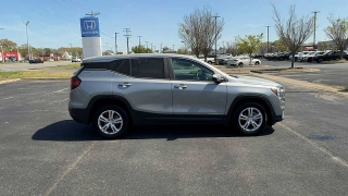 Used 2024  GMC Terrain FWD 4dr SLE at CarloanExpress&period;Com near Hampton&comma; VA