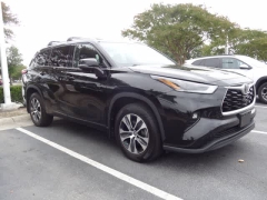 Used 2021  Toyota Highlander XLE AWD at CarloanExpress&period;Com near Hampton&comma; VA