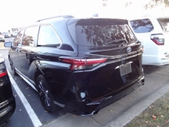 Used 2021  Toyota Sienna XSE FWD 7-Passenger at CarloanExpress.Com near Hampton, VA